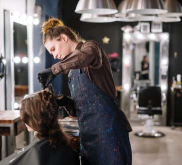 Natürliches Haarfärbemittel